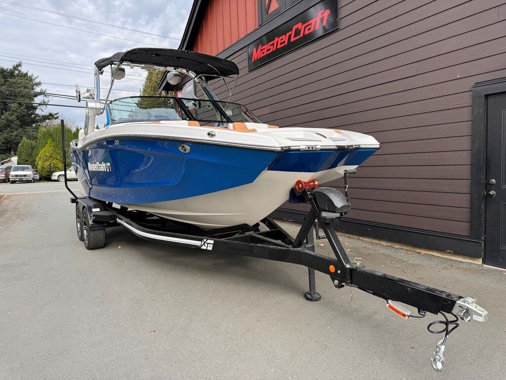 2024 MasterCraft XT24