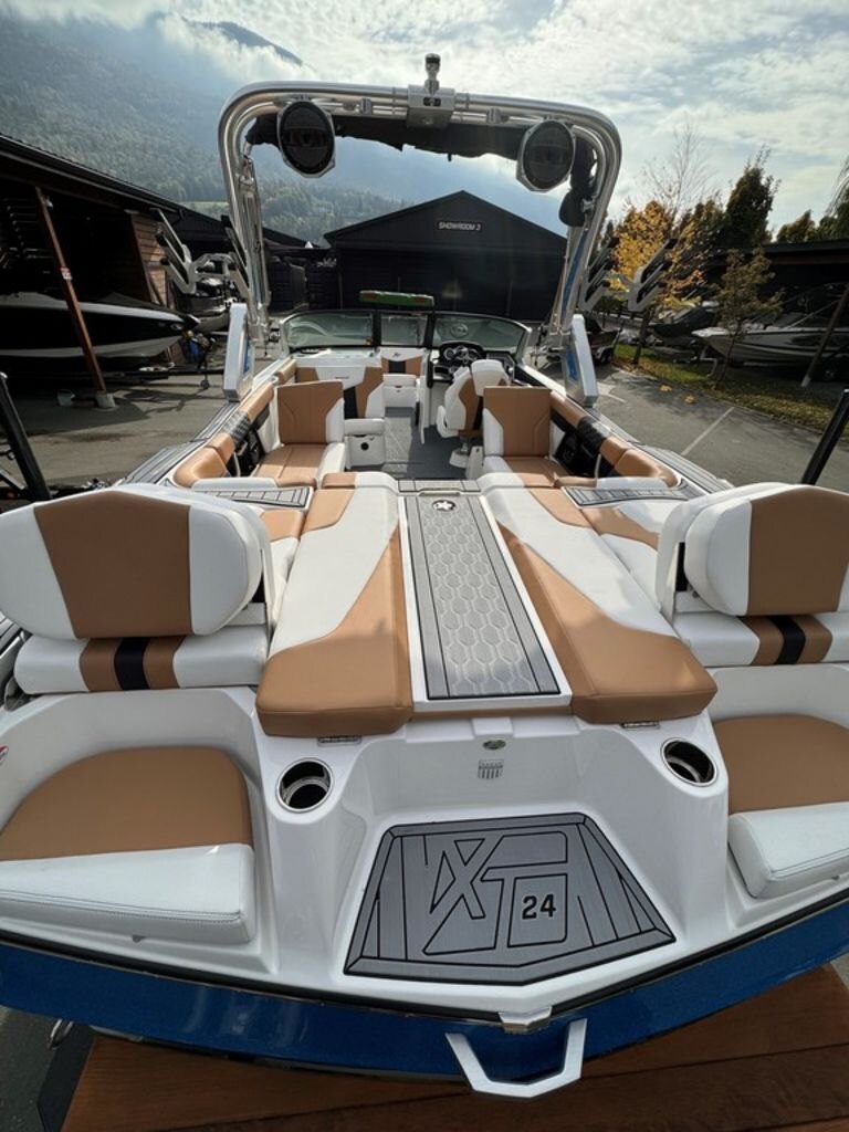 2024 MasterCraft XT24