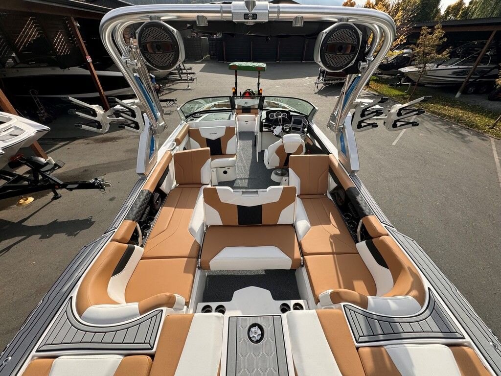 2024 MasterCraft XT24