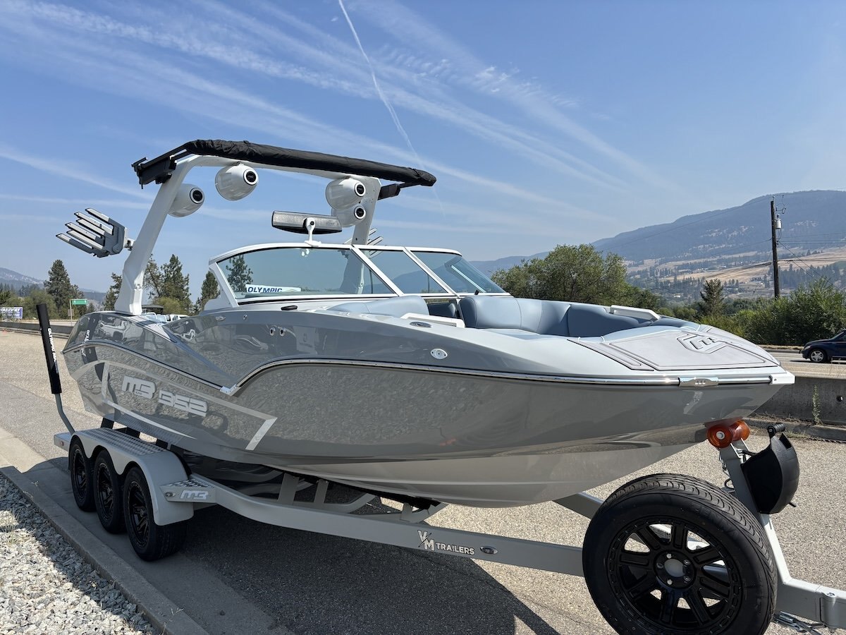 2027 MB Sports ALPHA B52 23