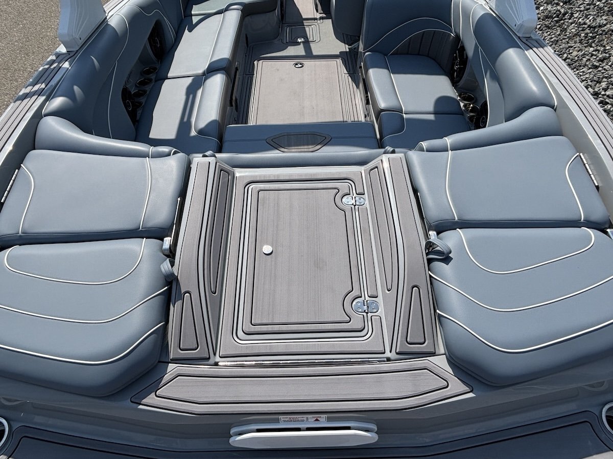 2027 MB Sports ALPHA B52 23