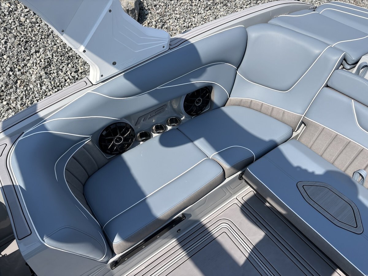 2027 MB Sports ALPHA B52 23