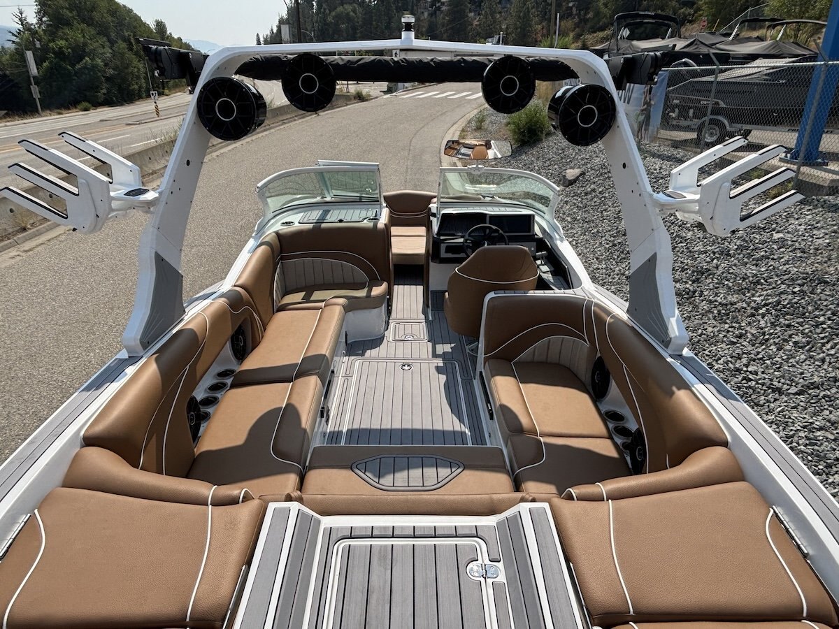 2027 MB Sports ALPHA B52 23