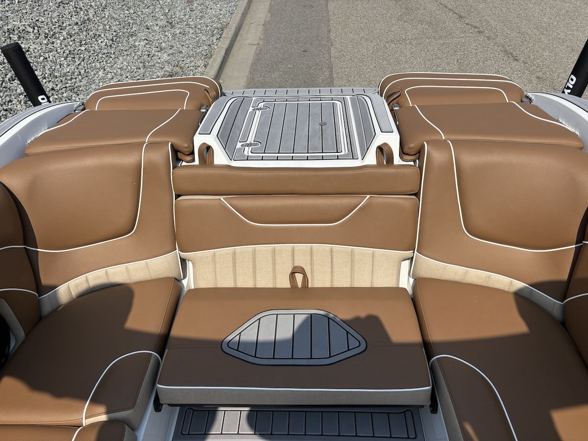 2027 MB Sports ALPHA B52 23