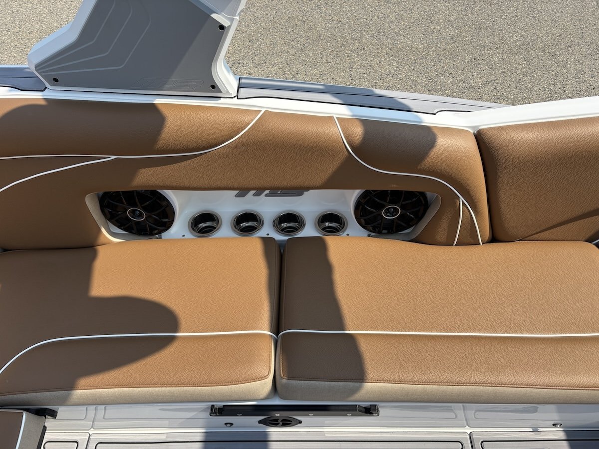 2027 MB Sports ALPHA B52 23