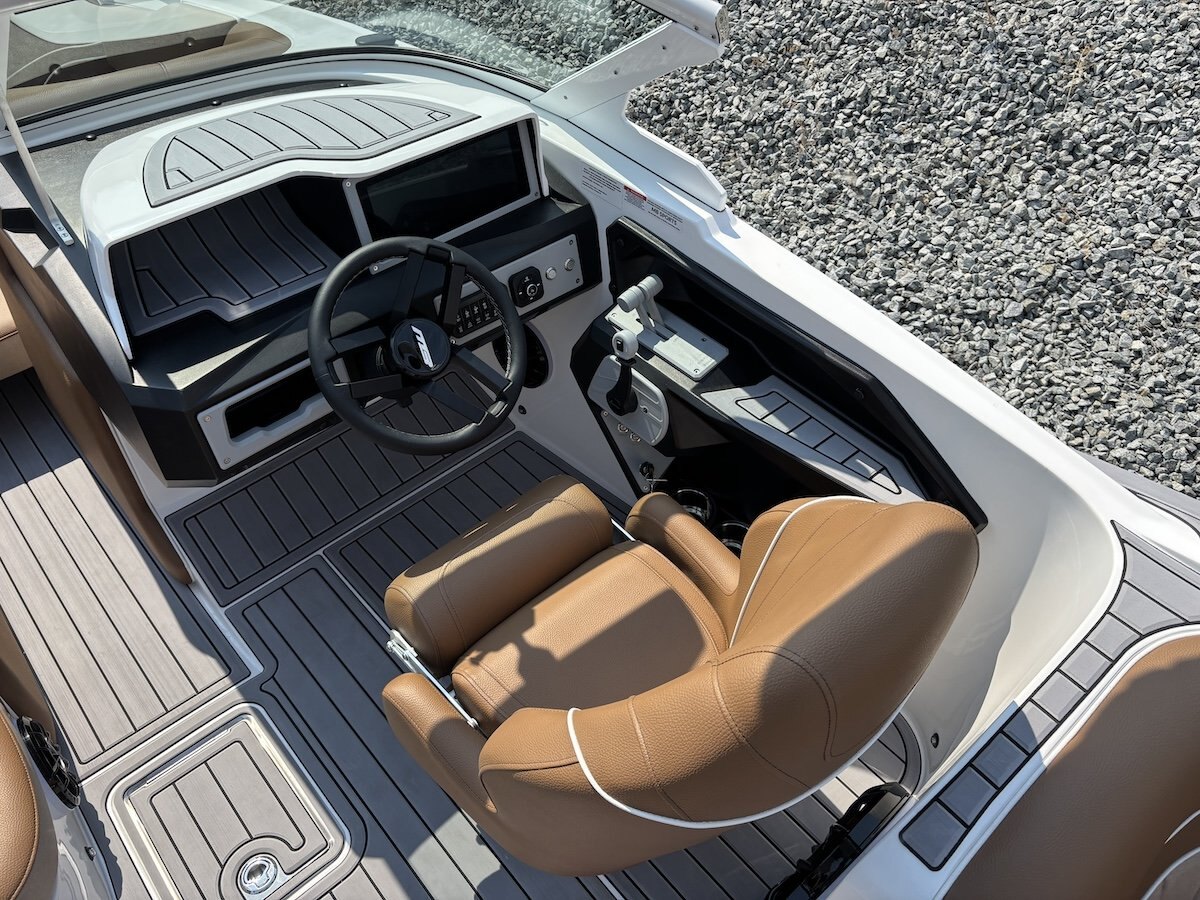 2027 MB Sports ALPHA B52 23