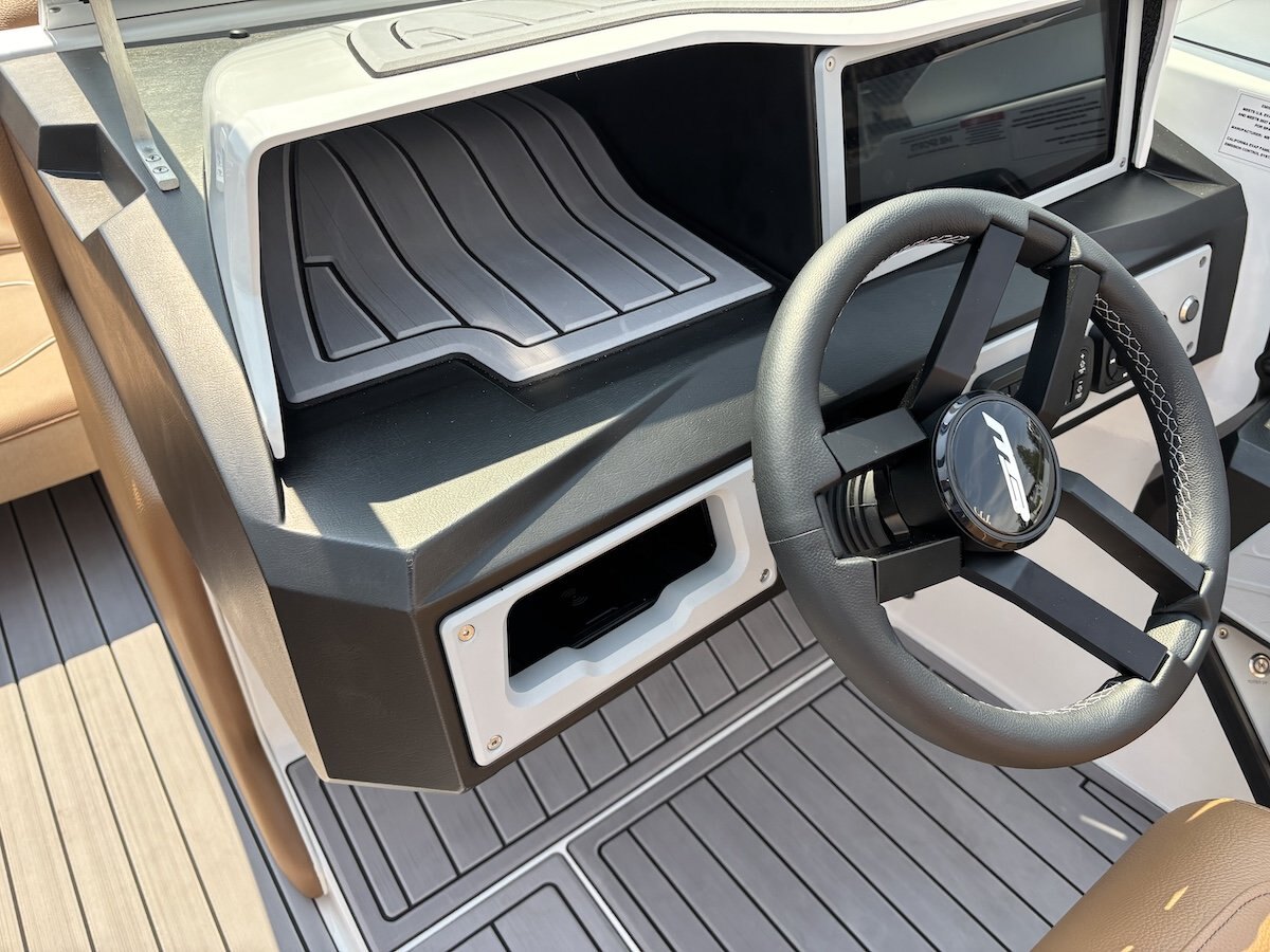 2027 MB Sports ALPHA B52 23