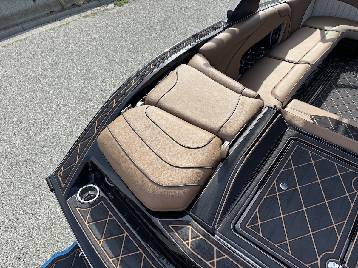 2027 MB Sports ALPHA B52 23