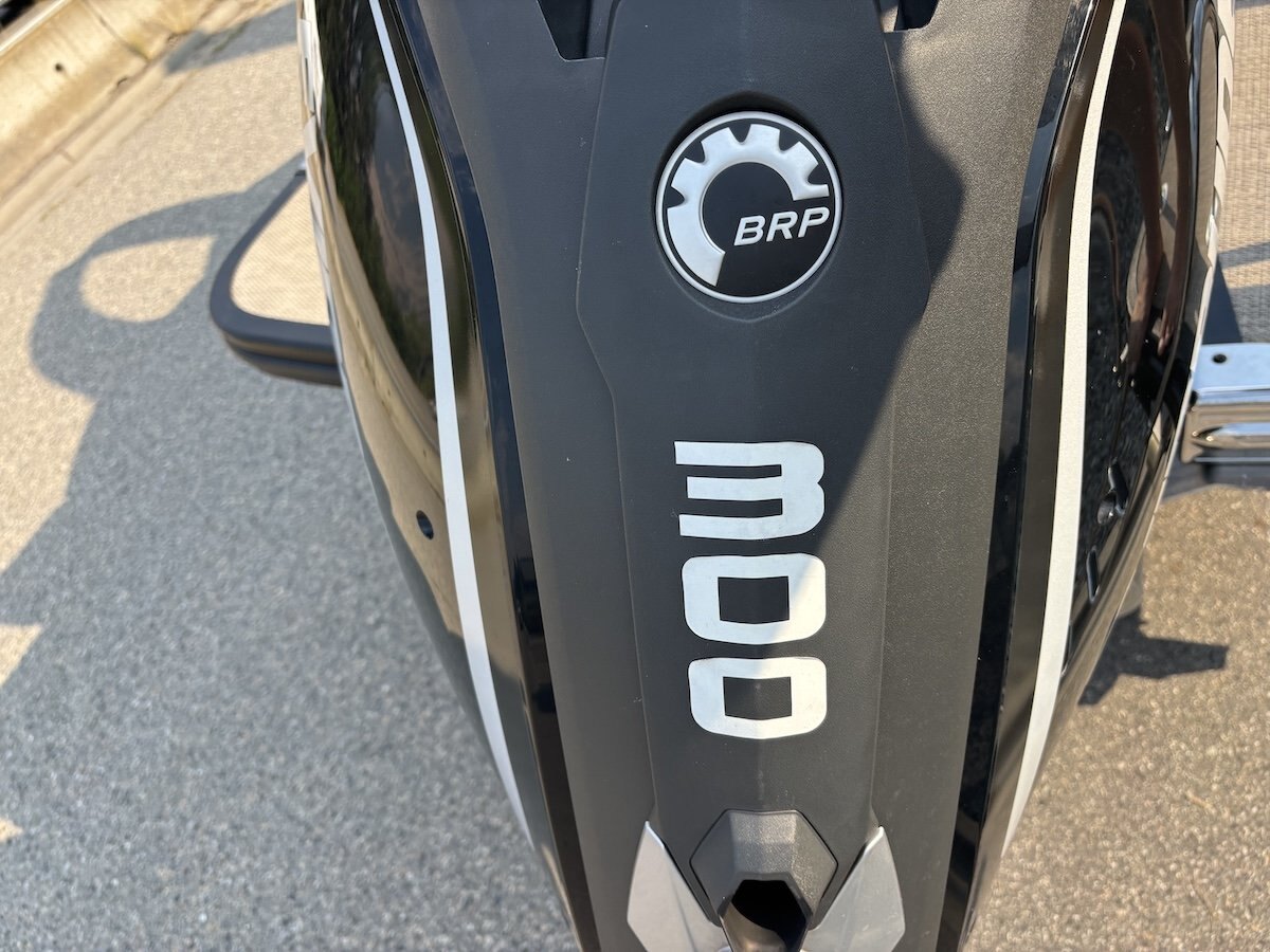 2018 Bennington 25QX