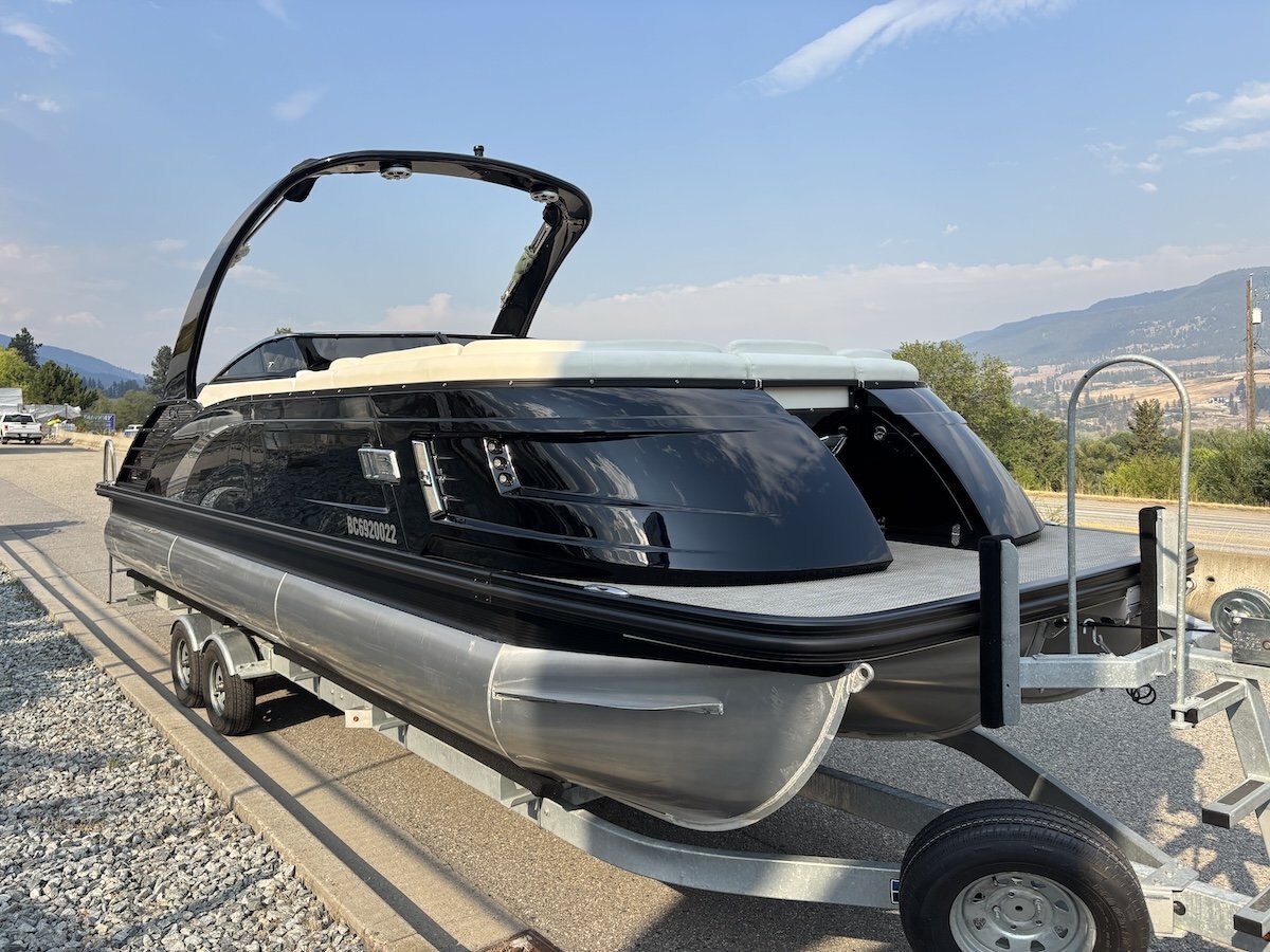 2018 Bennington 25QX