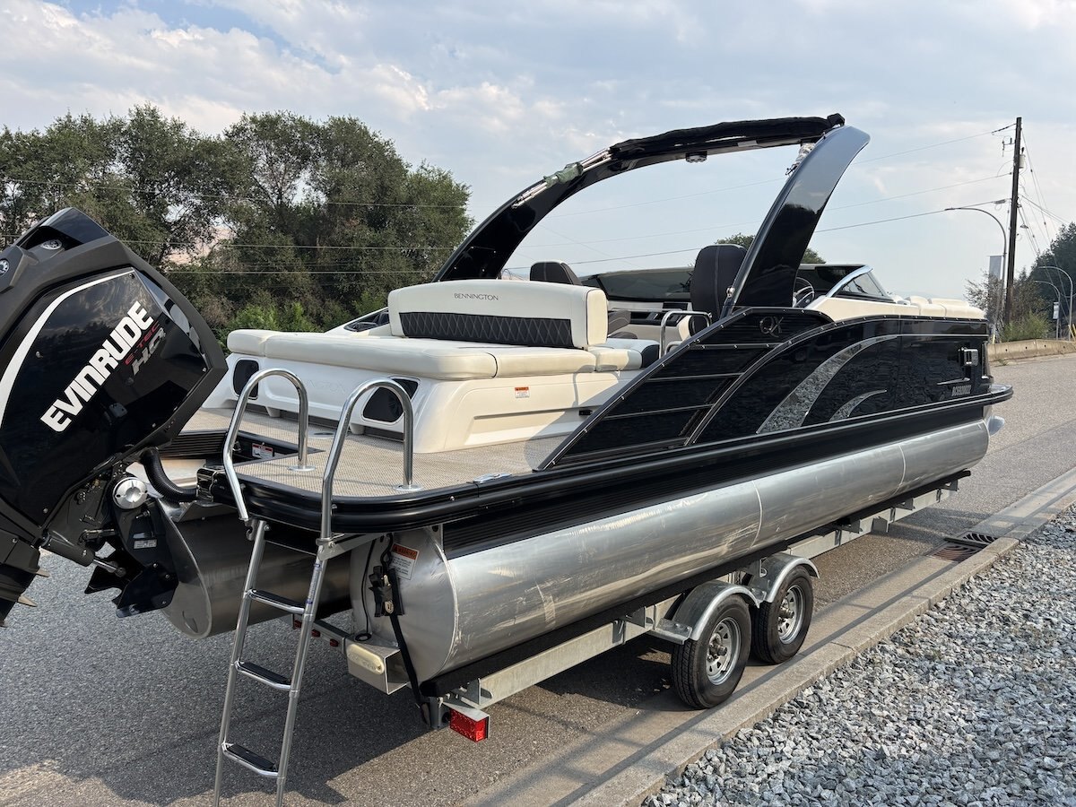 2018 Bennington 25QX
