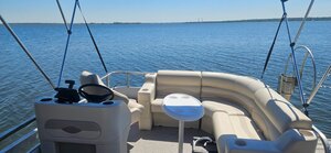 18 custom Cruise Pontoon
