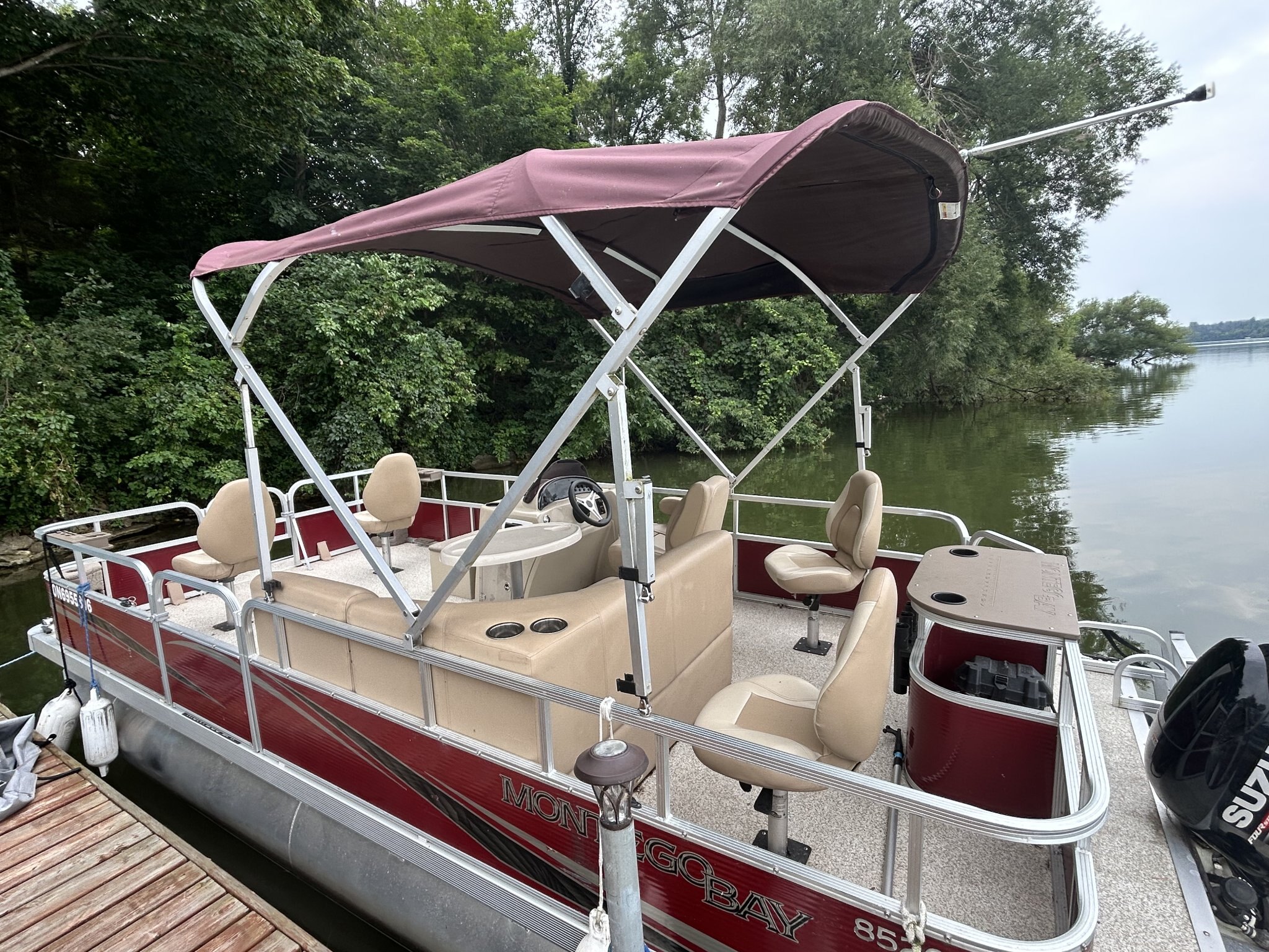 F8520 4 Point Montego Bay, 90 Hp Suzuki Package
