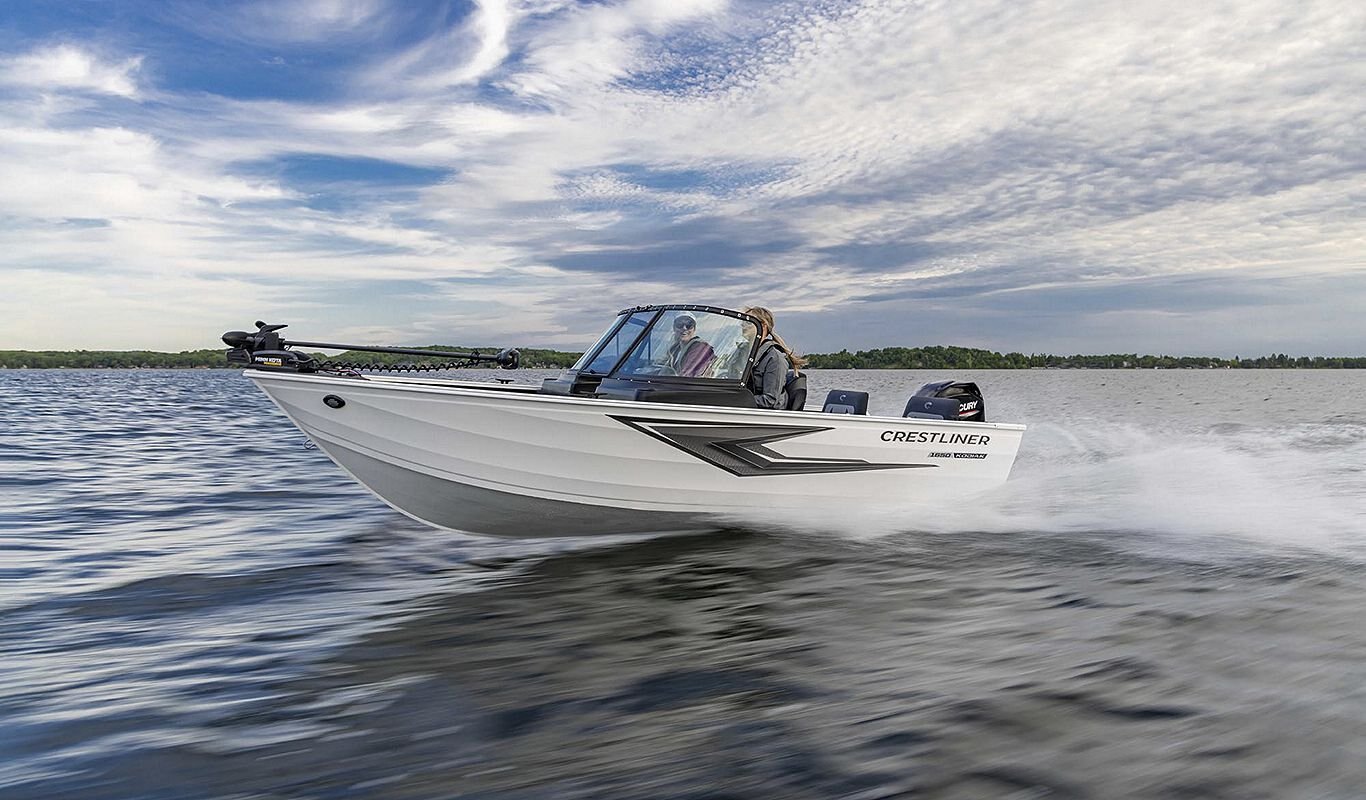 Crestliner 1650 Kodiak Black exterior