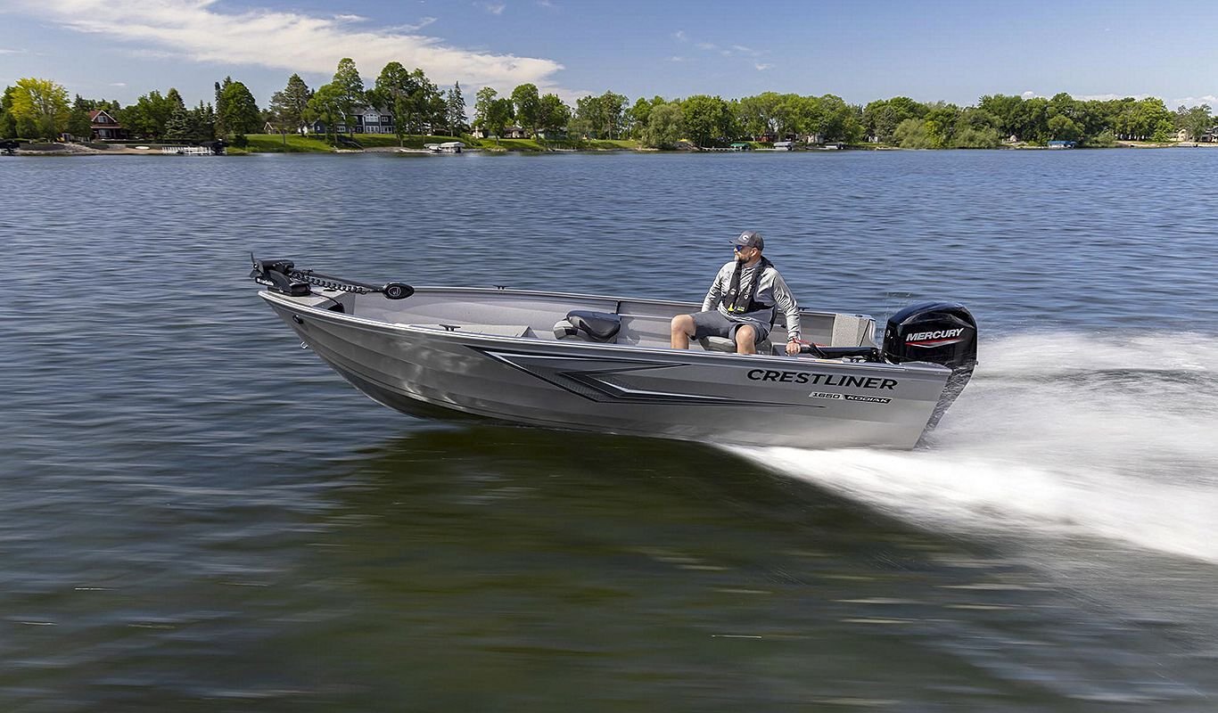 Crestliner 1650 Kodiak Black exterior