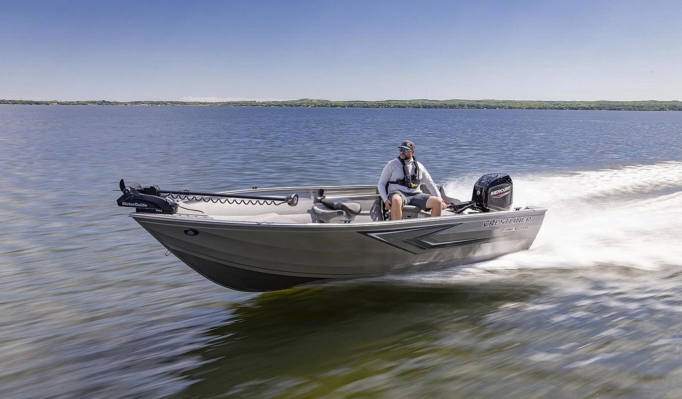 Crestliner 1650 Kodiak Black exterior