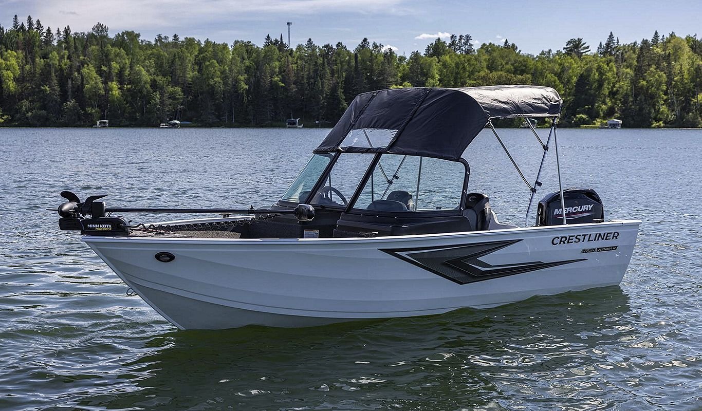 Crestliner 1650 Kodiak Black exterior