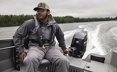 Crestliner 1650 Kodiak Tiller Black exterior