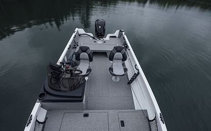 Crestliner 1850 Kodiak Fire Red exterior