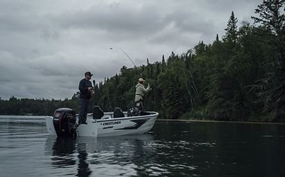 Crestliner 1850 Kodiak Fire Red exterior