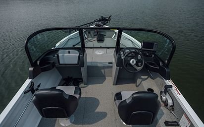 Crestliner 1850 Kodiak Fire Red exterior