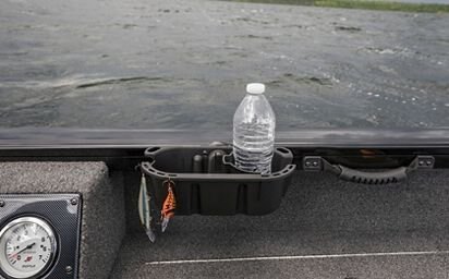 Crestliner 1850 PRO TILLER Black base True Blue accent