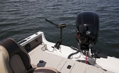 Crestliner 1850 PRO TILLER Gun Metal base True Blue accent