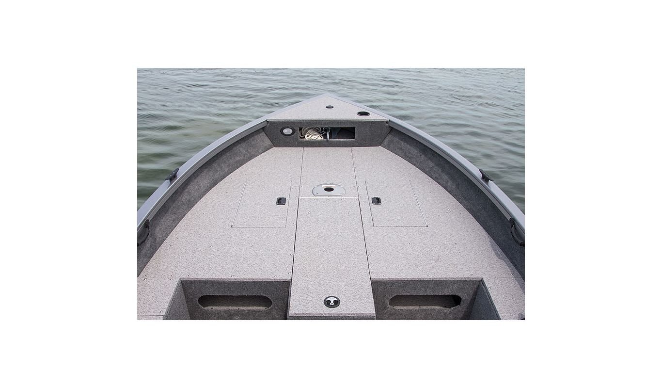 Crestliner 1650 PRO TILLER White base Black accent