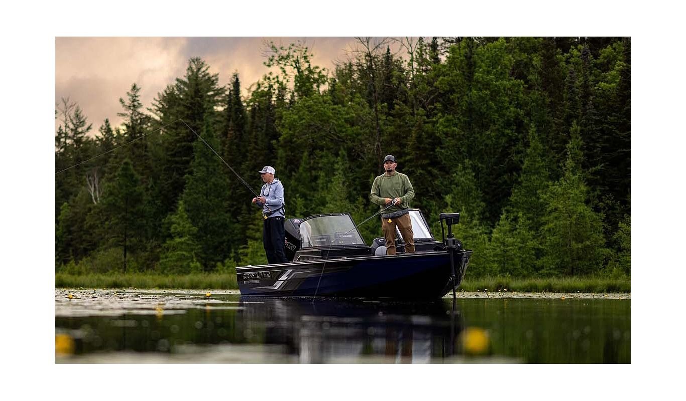 Crestliner 1850 FISH HAWK Gun Metal base White accent