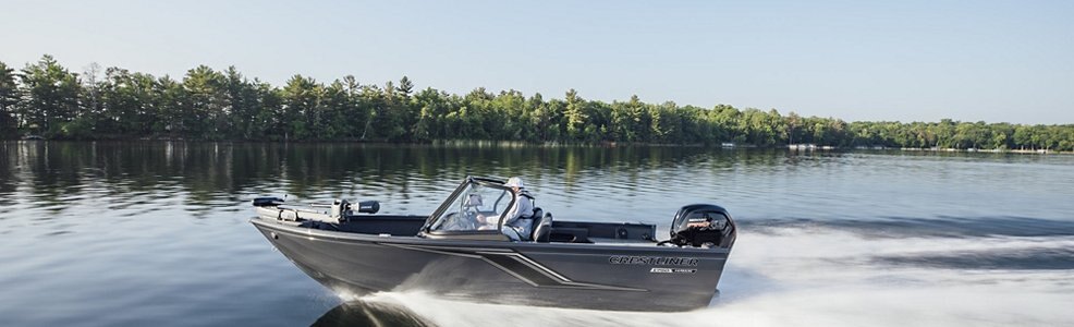 Crestliner 1750 HAWK Gun Metal exterior