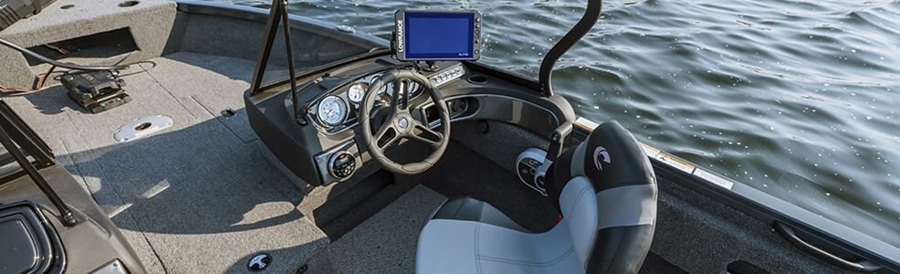 Crestliner 1650 HAWK Silver exterior
