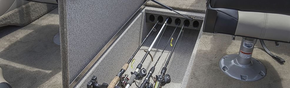 Crestliner 1950 SUPER HAWK Black base Fire Red accent