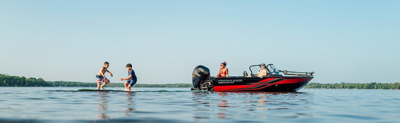 Crestliner 1850 SUPER HAWK White base Black accent