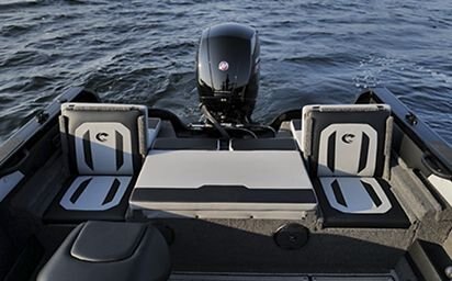 Crestliner 1850 SUPER HAWK Black base True Blue accent