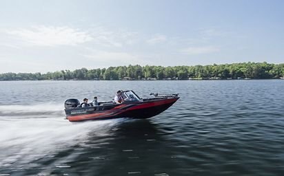 Crestliner 1850 SUPER HAWK Black base Silver accent