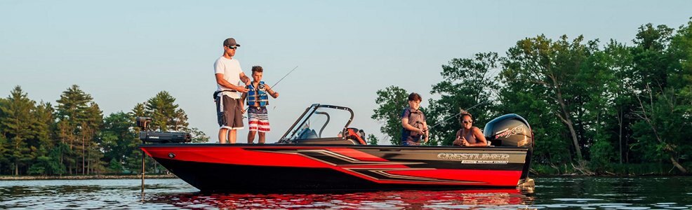 Crestliner 1850 SUPER HAWK Black exterior