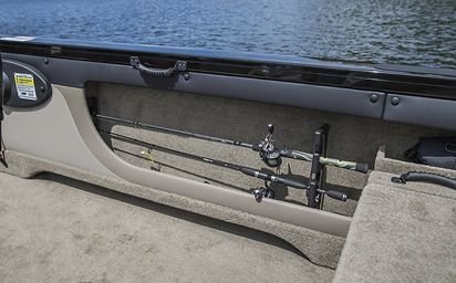 Crestliner 1750 SUPER HAWK White base Gun Metal accent