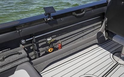 Crestliner 1750 SUPER HAWK White base Gun Metal accent