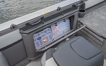 Crestliner 2050 SPORTFISH Black base Fire Red accent