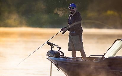 Crestliner 2050 SPORTFISH Gun Metal base Black accent