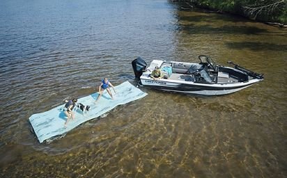 Crestliner 1950 SPORTFISH Black base Fire Red accent