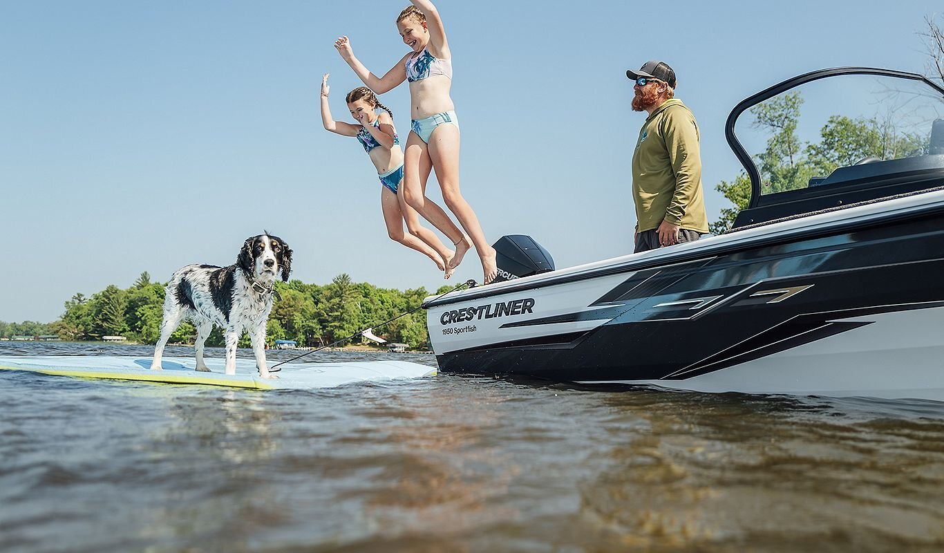 Crestliner 1950 SPORTFISH White base True Blue accent