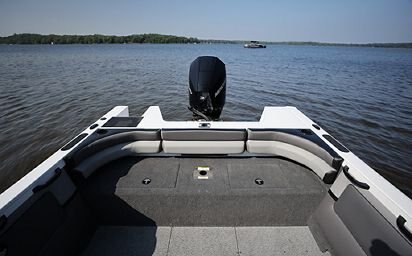 Crestliner 1950 SPORTFISH Fire Red exterior