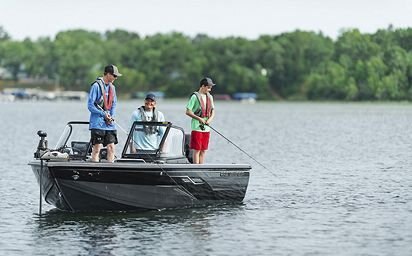 Crestliner 1850 SPORTFISH Gun Metal base White accent
