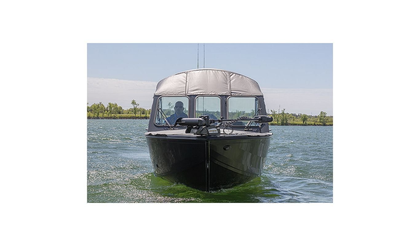 Crestliner 2050 COMMANDER Gun Metal base True Blue accent