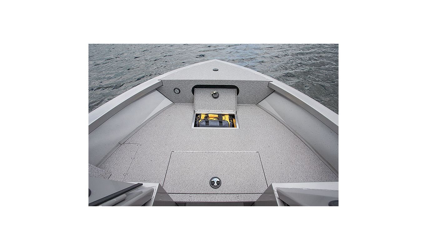Crestliner 1850 COMMANDER Gun Metal base Fire Red accent