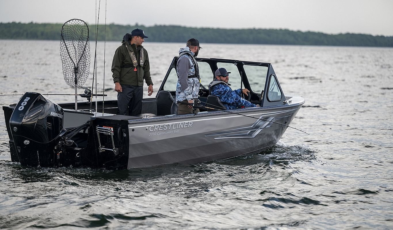 Crestliner 2050 COMMANDER ELITE Black base True Blue accent