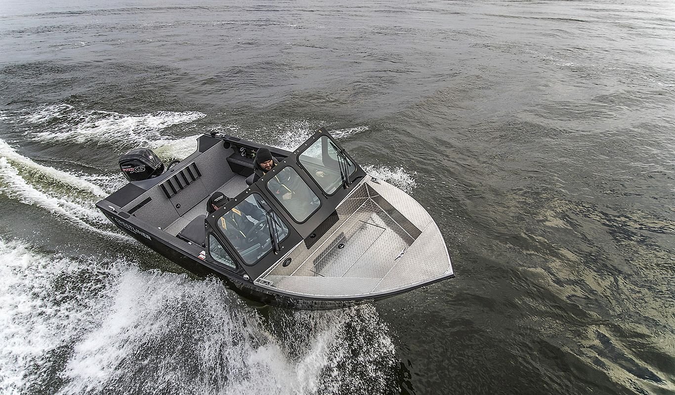 Crestliner 2050 COMMANDER ELITE Black base Silver accent