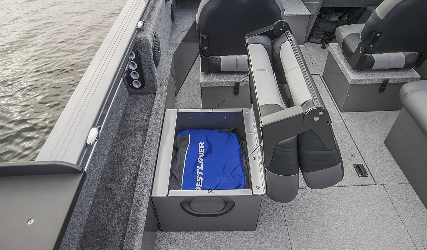 Crestliner 1850 COMMANDER ELITE Black base Gun Metal accent