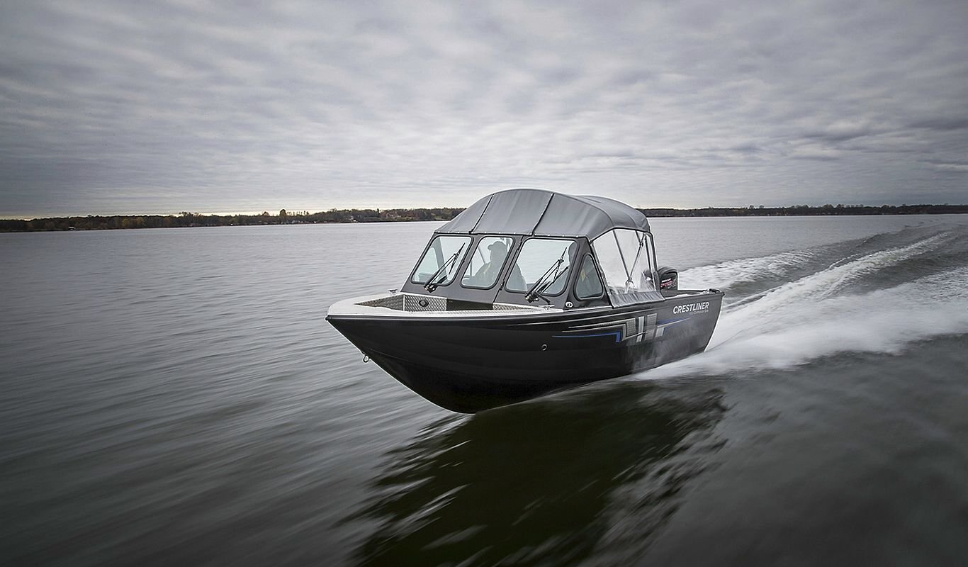 Crestliner 1850 COMMANDER ELITE Black base Gun Metal accent